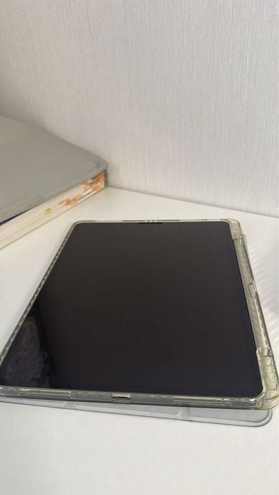 Продам Ipad pro 12.9диагональ 2021года