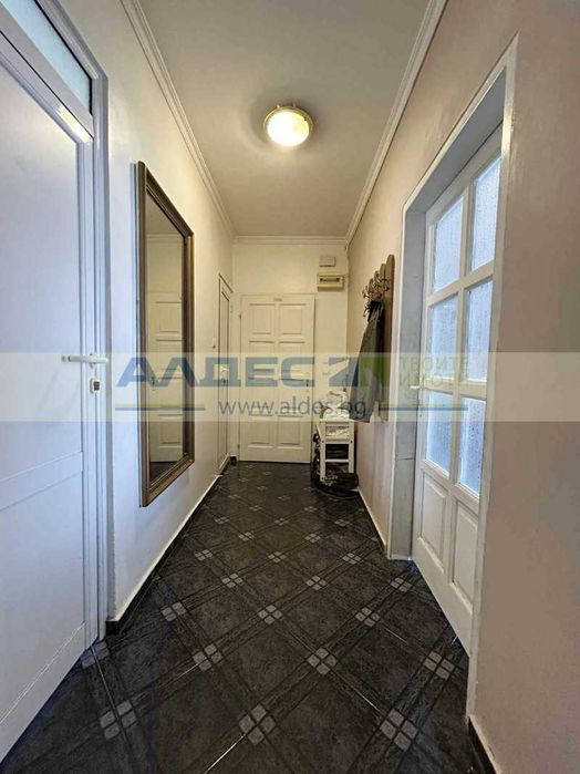 Обзаведен тристаен ап. в Младост 4!