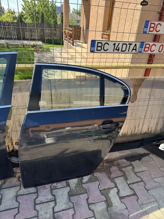 Portiera usa stanga fata portiera usa stanga spate Albastra Bmw Seria 5 E60