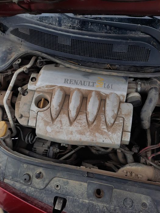 Vând sau dezmembrez Renault Megane 2004