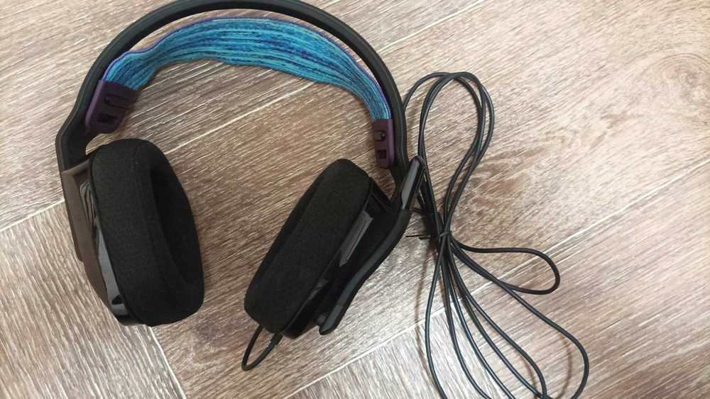 Гейминг слушалки Logitech - G335, черни