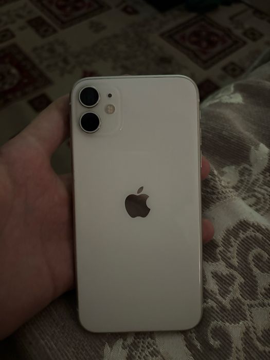 iPhone 11, в хорошем состоянии