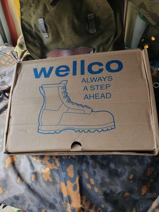 De vânzare: Bocanci originali U.S. Army WELLCO Jungle – Negri – Mărime