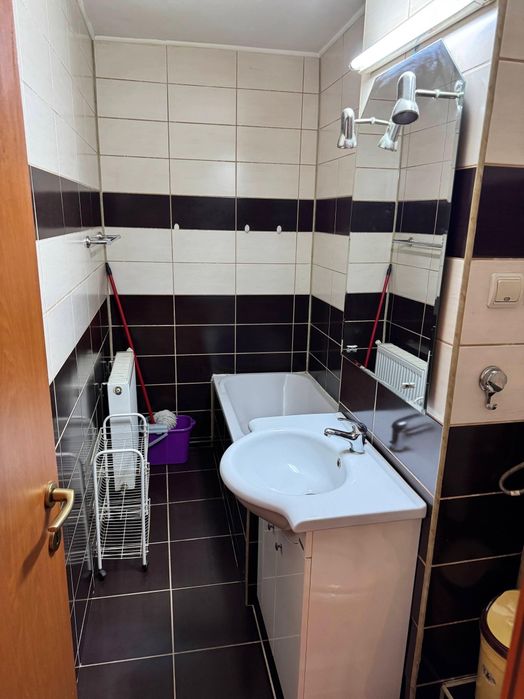 Vând apartament 48000€
