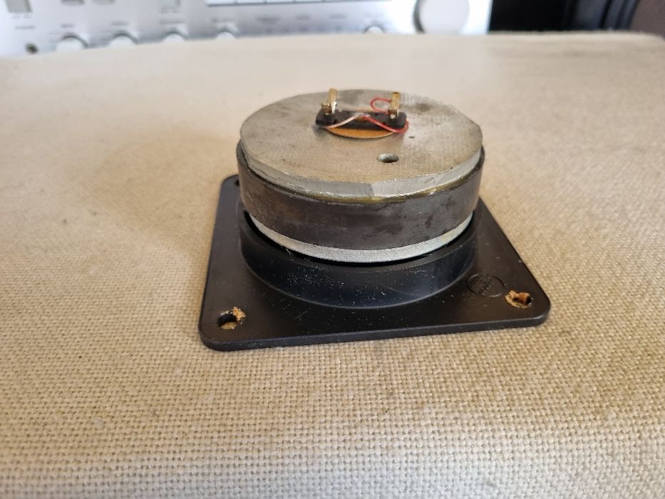 Difuzor Medii Isophon 1 bucata. 5 ohms, 40 watts, 11,2 cm. Perfecta stare