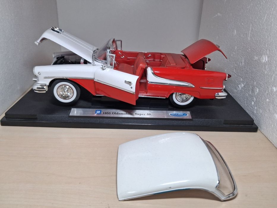 Oldsmobile scara 1:18 welly