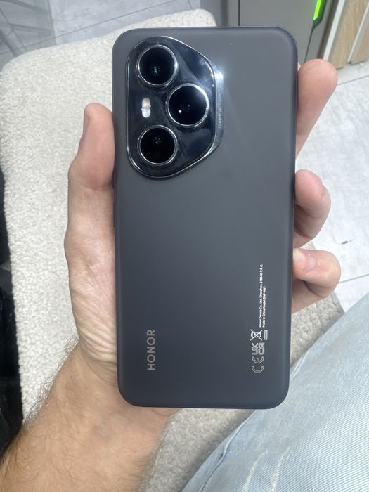 продаю Honor 400 Pro 512гб память