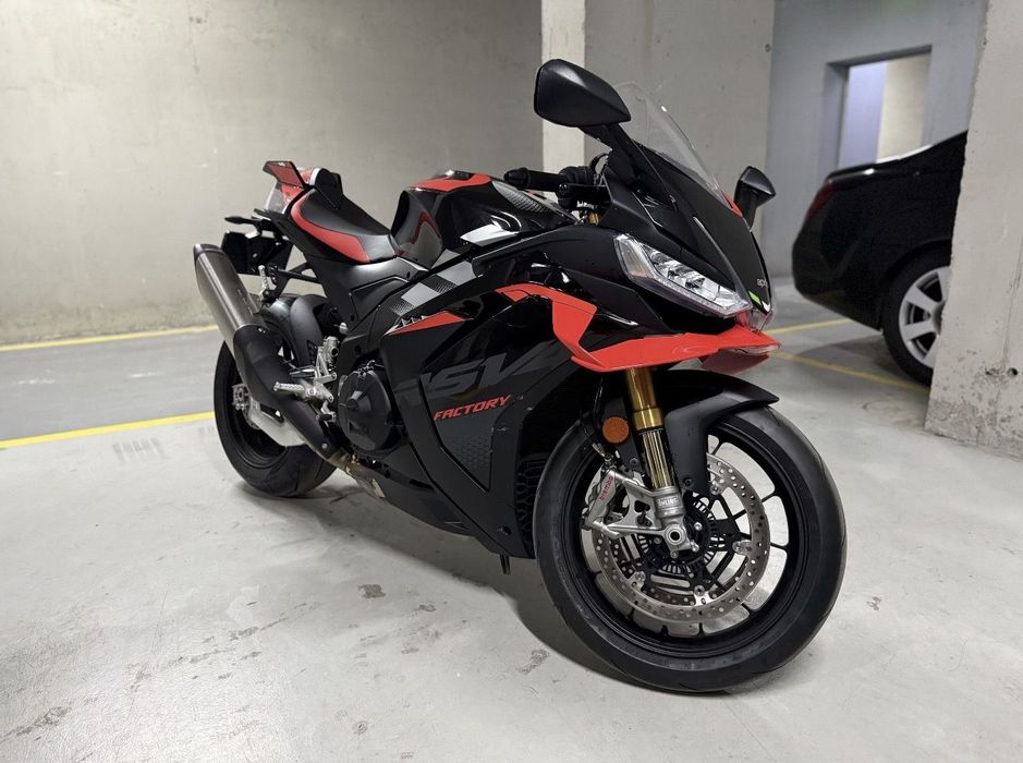 Aprilia RSV-4 Factory Aprilia rsv4 fectory 2025