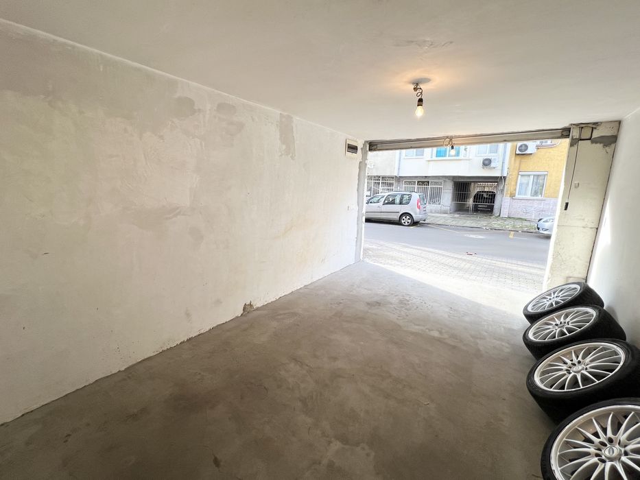 Дава се под наем Гараж / Паркомясто в Варна, Колхозен пазар - 16 кв.м за 139.23 € - Снимка #6