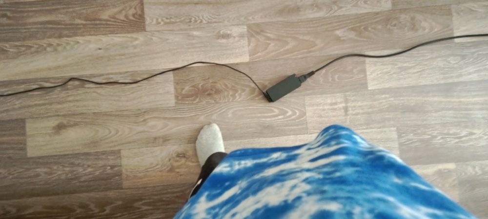 Продам зарядку для Lenovo б/у