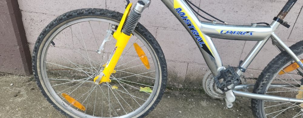 Vand Bicicleta pe 24 pentru piese