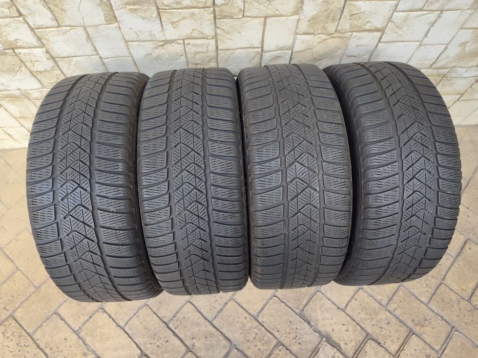 Зимни гуми PIRELLI 215/40/18 Sottozero 3 2154018