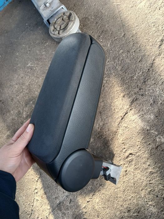 Подлакътник ауди а4 б6/б7