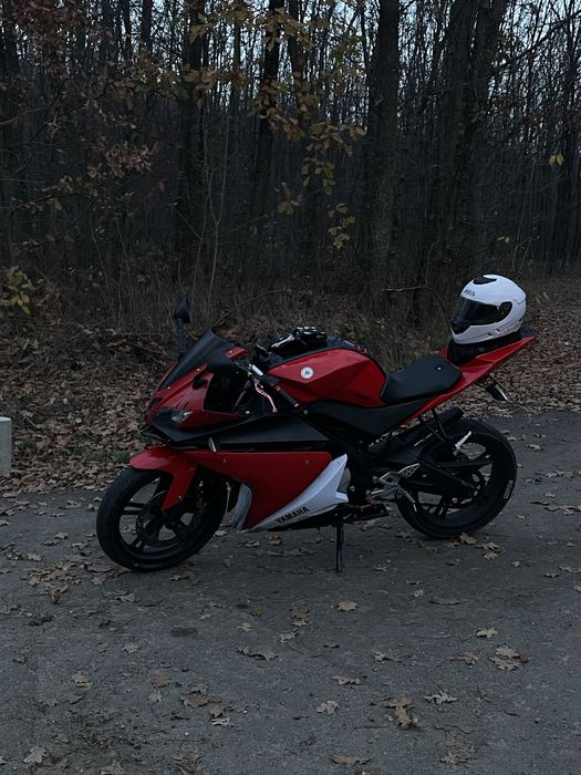 Vând yamaha yzf r125
