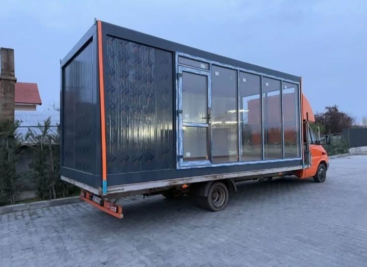 Vand containere modulare cu vitrina