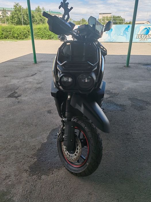 Скутер TANK, 150 кубов