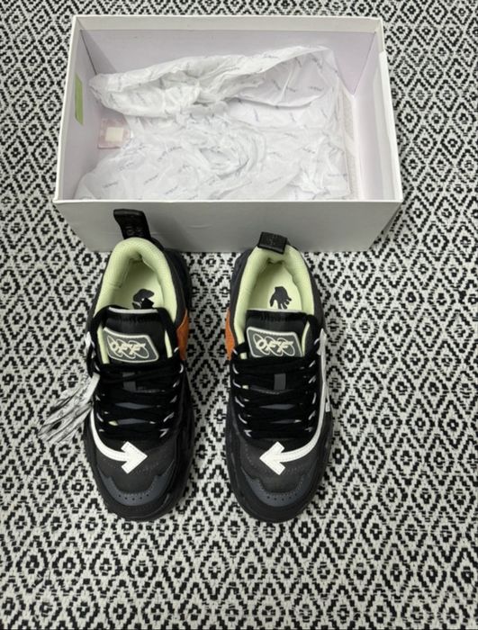 Off-white ODSY negri