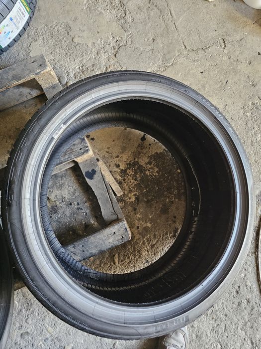 2 anvelope vara 315 30 22 Pirelli Pzero