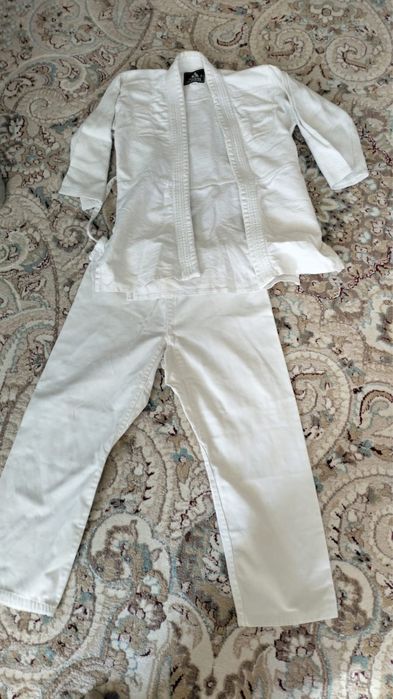 Кимоно сатылады! Көп кимеді таза!