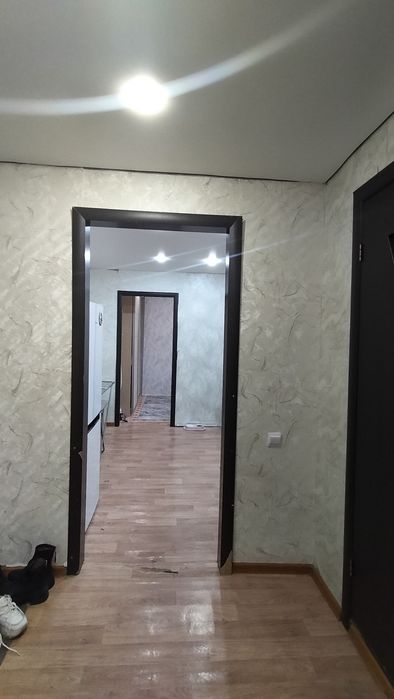 Продам 2 ком квартиру на улице Ауэзова 10