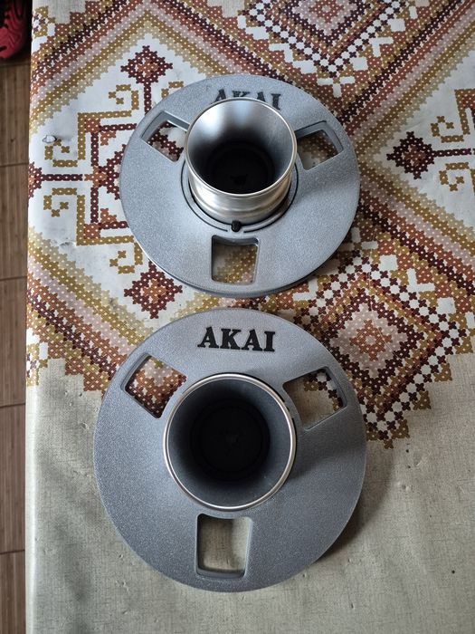 Naburi cu role de 18 (akai sony teac)