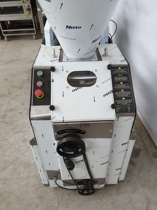 Продавам професионален нов тестоделител от 0,100кг. до 0,600кг. на бр.