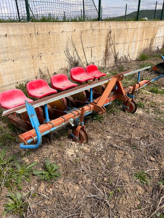 Mașina de plantat răsaduri
