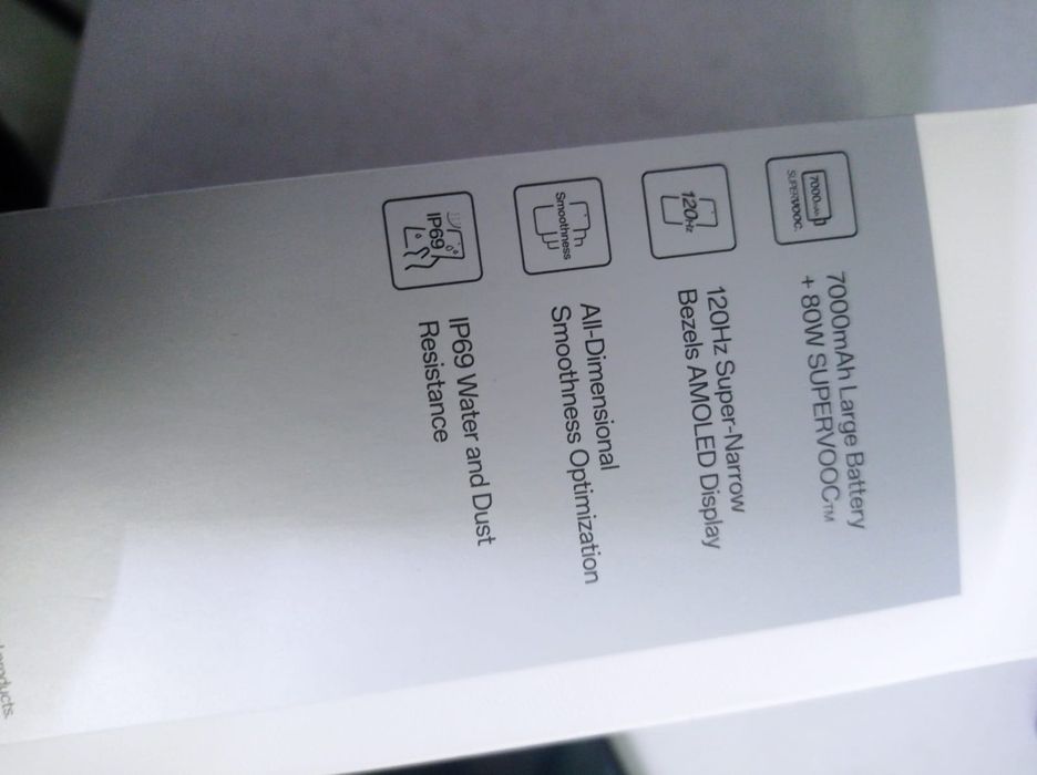 Продам телефон OPPO A6 Pro