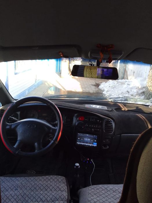 Продам   микроавтобус Hyundai H1