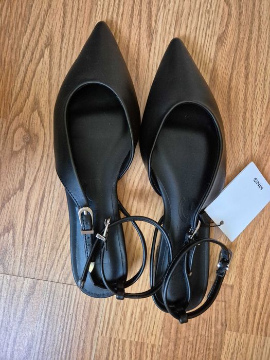 Черни обувки Mango