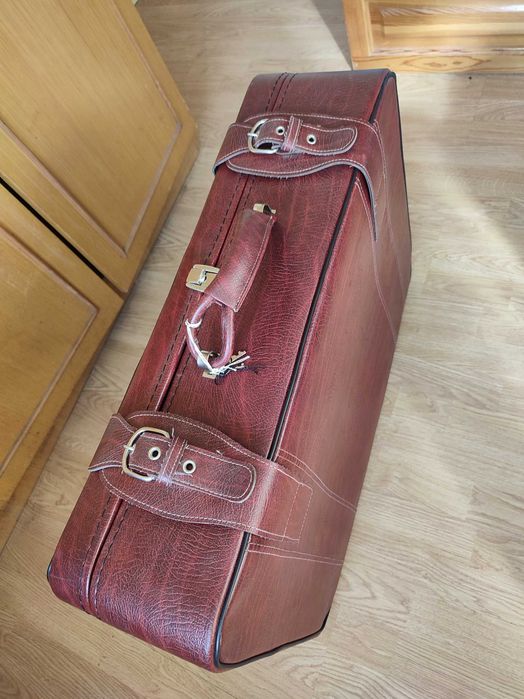 Кожен ретро куфар – здрави, запазени, с ключове