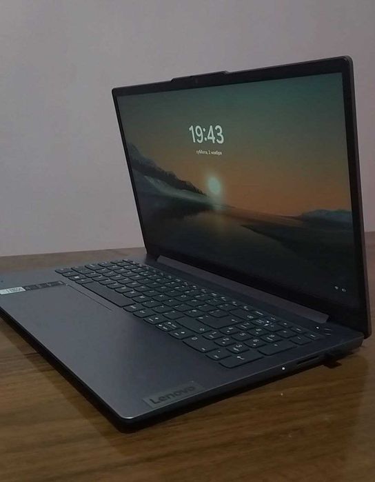 lenevo noutbuk sotiladi