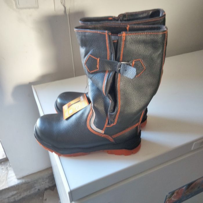 Жумыска қысқы етік сатылады