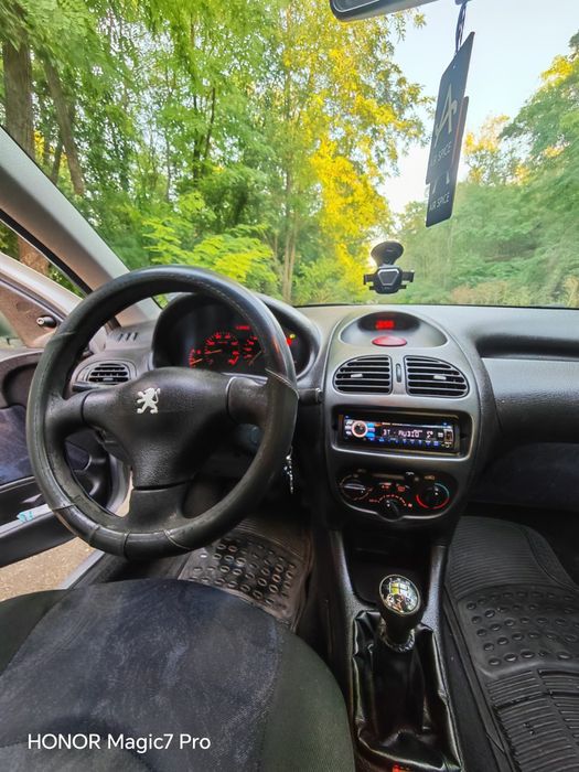 Пежо 206 1.4 бензин (газ)