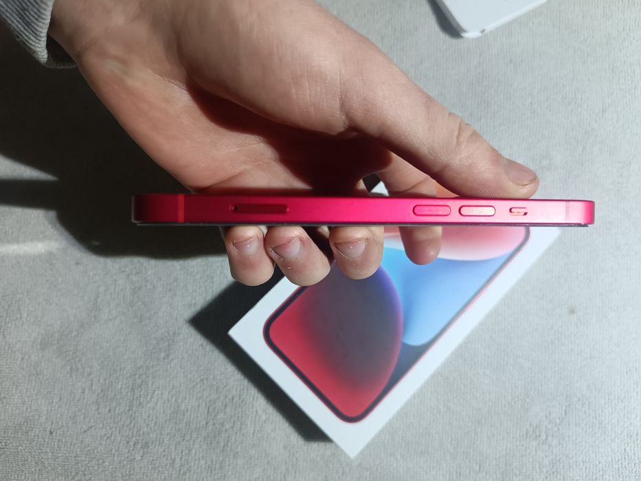 Обменяю айфон 14 на модель выше с дп