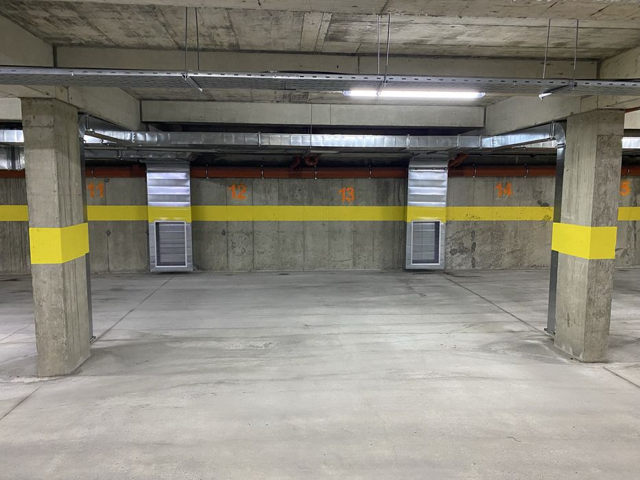 Паркомясто под наем за ЕА