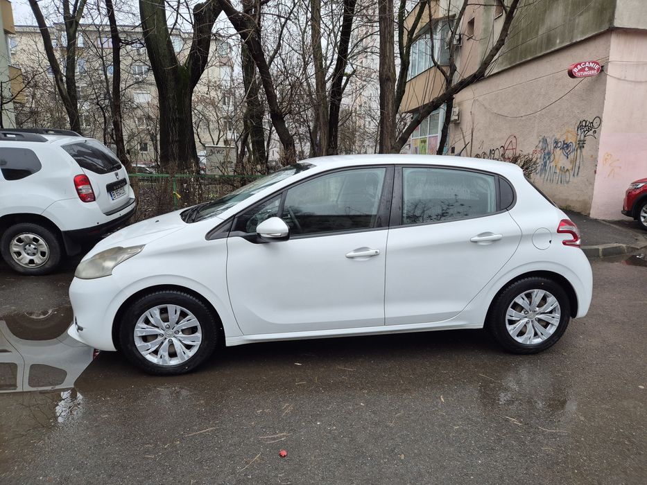 Peugeot 208  Active, 1.4 HDi, 2013