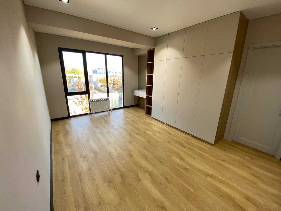 Продаётся дом с развитой инфраструктурой 3,3 сотки ТОРОПИТЕСЬ КУПИТЬ