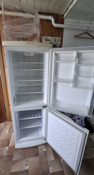 Продам б/у холодильник