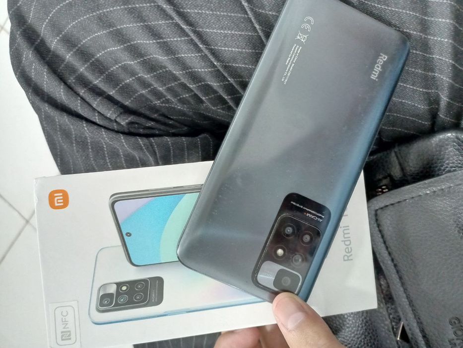Telefon sotiladi redmi 10 ideal holatda