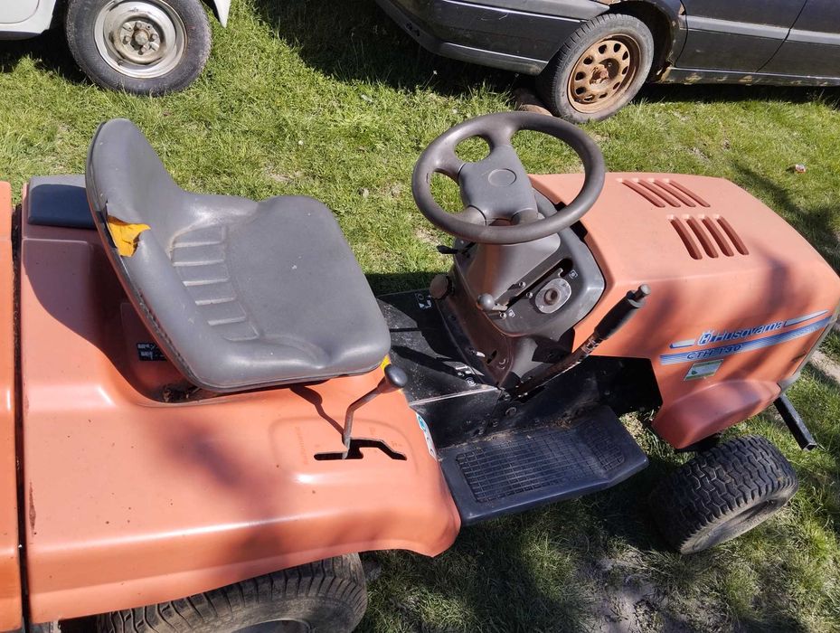 Vînd cositoare  Husqvarna