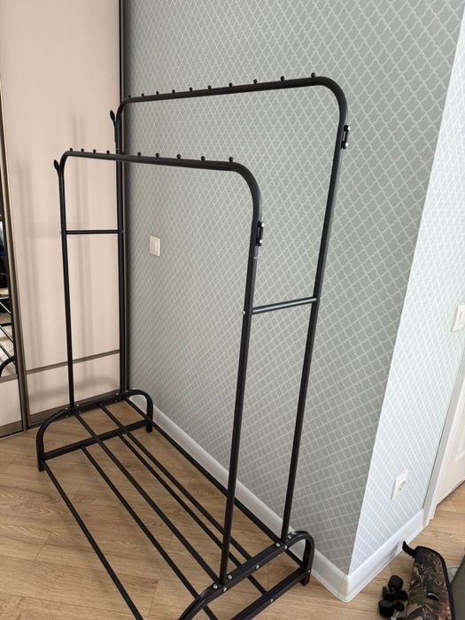 Вешалка-стойка (черный/белый)