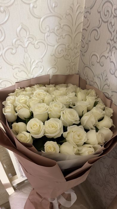Цветы белые роза 51шт