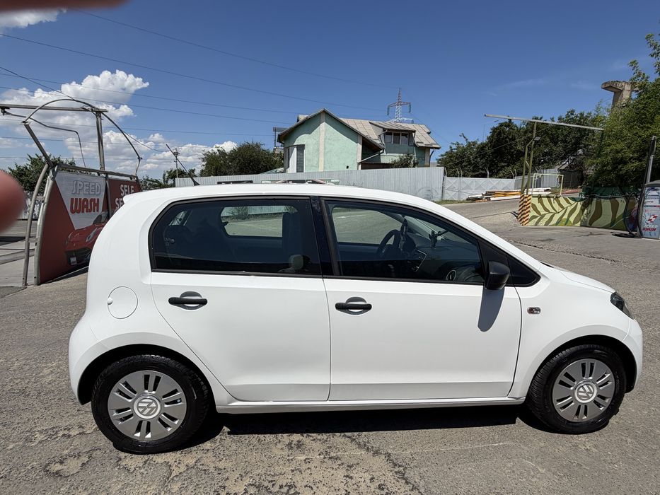 VOLKSWAGEN Up 2013 — imagine 5