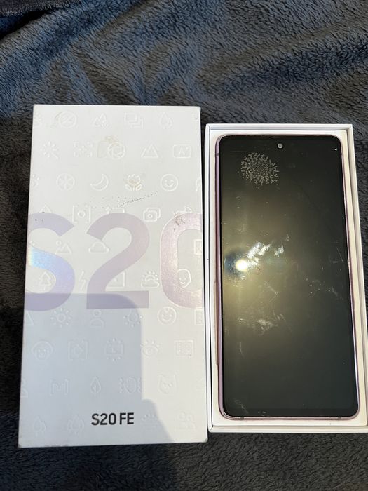 Продам самсунг с20 фе
