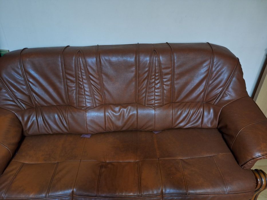 Canapea de piele