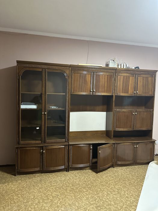 Отдам бесплатно стенку