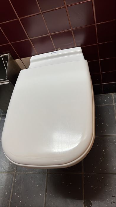 Продам унитазы для инсталляции