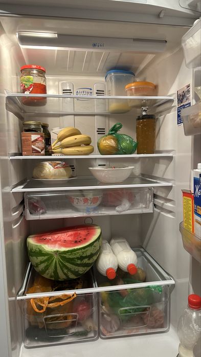 Продам холодильник в рабочем состояний