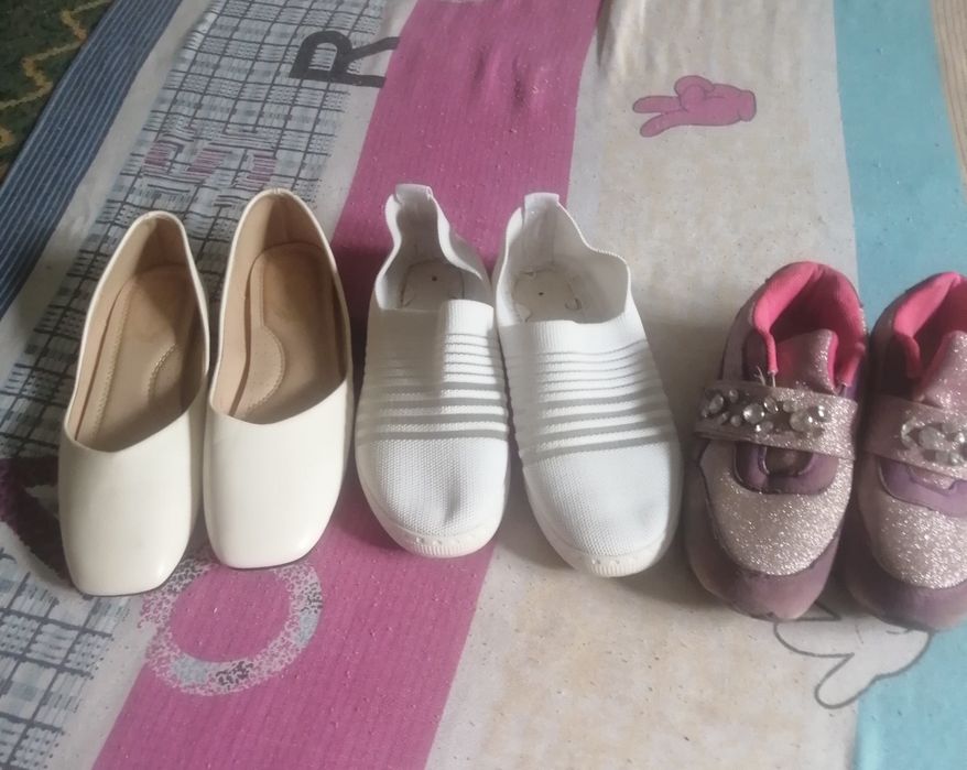 Обуви детские. 1000тг.